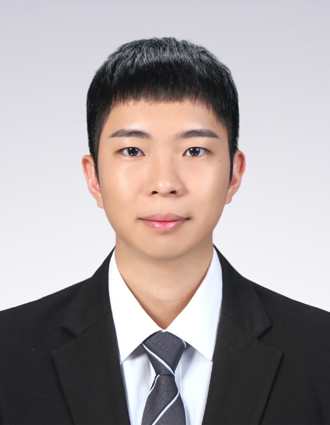 yongholee.jpg